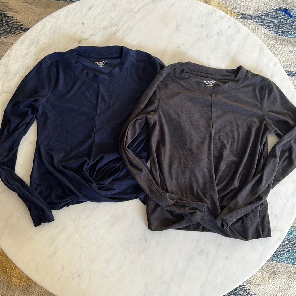 Lot of Cropped Long Sleeve TA-Shirts